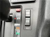 1989 Toyota Soarer 3.0 GT Limited air suspension model Pearl Coupe for sale, Japanese used car export - photo 39 of 54 | GULJI TRADERS