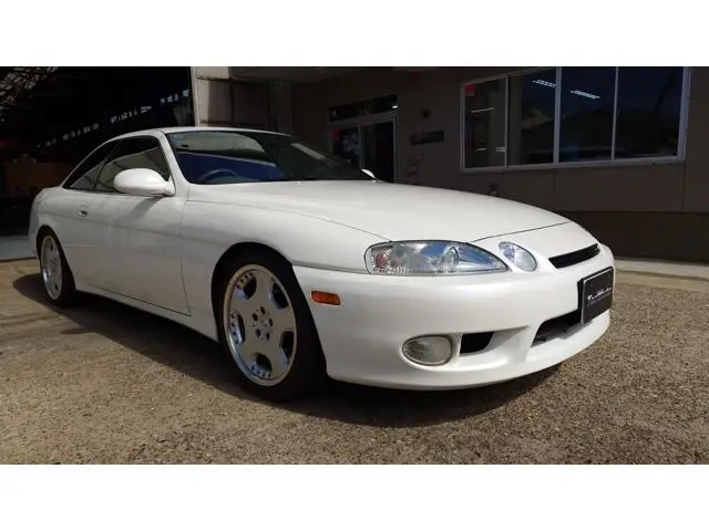 1998 Toyota Soarer 3.0 GT - photo 1 1998 Toyota Soarer 3.0 GT White Coupe for sale, Japanese used car export - photo 1 of 16 | GULJI TRADERS