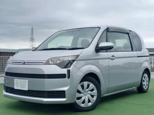2016 Toyota Spade 1.5 F Silver Van for sale, Japanese used car export | GULJI TRADERS