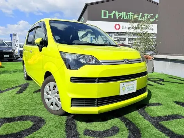 2016 Toyota Spade F Power sliding door / Genuine navigation system Green Van for sale, Japanese used car export | GULJI TRADERS