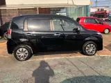 2017 Toyota Spade 1.5 F Queen II ☆Late Model☆ Safety Sense☆ Black Van for sale, Japanese used car export - photo 19 of 73 | GULJI TRADERS