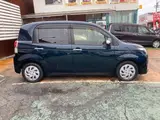 2017 Toyota Spade 1.5 F Queen II ☆Late Model☆ Safety Sense ☆ Blue Van for sale, Japanese used car export - photo 19 of 74 | GULJI TRADERS