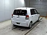 2017 Toyota Spade F Smart Entry Package Pearl Van for sale, Japanese used car export - photo 2 of 5 | GULJI TRADERS