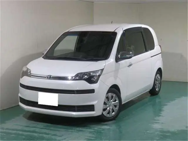 2017 Toyota Spade F Queen II Pearl Van for sale, Japanese used car export - photo 1 of 14 | GULJI TRADERS