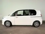 2018 Toyota Spade F Queen II ★ One Owner, Non-Smoking ★ Genuine SD Navigation TV ★ Backup Camera ★ Dashcam Pearl Van for sale, Japanese used car export - photo 35 of 56 | GULJI TRADERS
