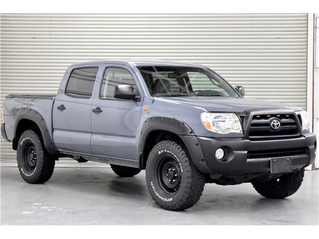 2013 Toyota Tacoma 4.0V6 Gray Truck for sale, Japanese used car export - photo 1 of 50 | GULJI TRADERS