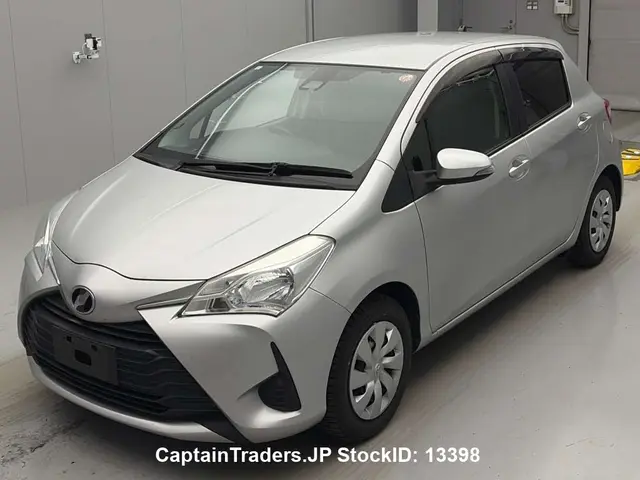 2019 Toyota Vitz - photo 1 2019 Toyota Vitz Silver Sedan for sale, Japanese used car export | GULJI TRADERS