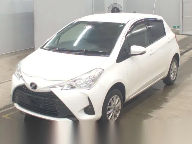 2019 Toyota Vitz F Package White Sedan for sale, Japanese used car export | GULJI TRADERS