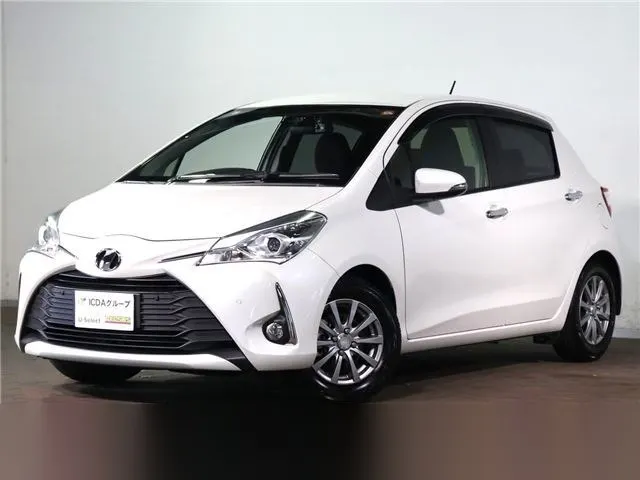 2019 Toyota Vitz F Safty Edition 3 - photo 1 2019 Toyota Vitz F Safty Edition 3 White Sedan for sale, Japanese used car export | GULJI TRADERS