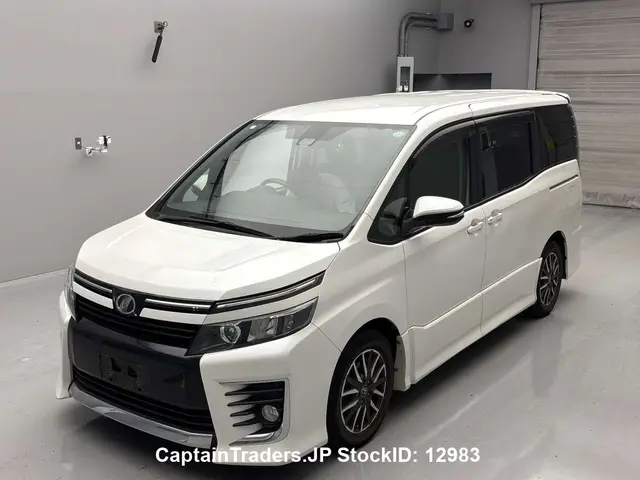 2016 Toyota Voxy - photo 1 2016 Toyota Voxy Pearl Van for sale, Japanese used car export | GULJI TRADERS