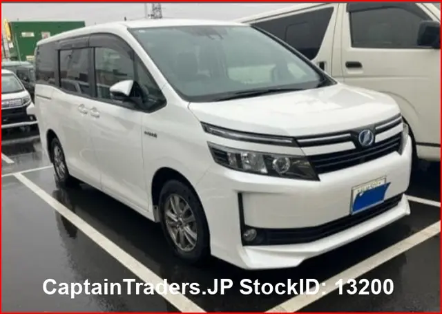 2017 Toyota Voxy - photo 1 2017 Toyota Voxy Pearl white Van for sale, Japanese used car export | GULJI TRADERS