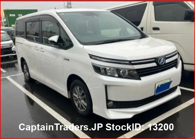 2017 Toyota Voxy - photo 1 2017 Toyota Voxy Pearl white Van for sale, Japanese used car export - photo 1 of 39 | GULJI TRADERS
