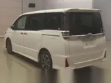 2018 Toyota Voxy Push Start Zs Kirameki Pearl Van for sale, Japanese used car export - photo 5 of 13 | GULJI TRADERS