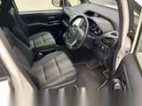 2018 Toyota Voxy Push Start Zs Kirameki Pearl Van for sale, Japanese used car export - photo 12 of 13 | GULJI TRADERS