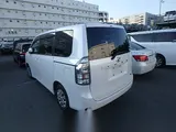 2011 Toyota Voxy Xl Edition Pearl Van for sale, Japanese used car export - photo 15 of 28 | GULJI TRADERS
