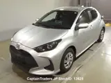 2020 Toyota Yaris Silver Sedan for sale, Japanese used car export - photo 2 of 12 | GULJI TRADERS