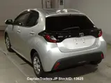 2020 Toyota Yaris Silver Sedan for sale, Japanese used car export - photo 5 of 12 | GULJI TRADERS