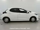 2020 Toyota Yaris White Sedan for sale, Japanese used car export - photo 4 of 13 | GULJI TRADERS