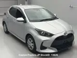 2021 Toyota Yaris Silver Sedan for sale, Japanese used car export - photo 4 of 11 | GULJI TRADERS