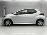 2021 Toyota Yaris Silver Sedan for sale, Japanese used car export - photo 6 of 11 | GULJI TRADERS