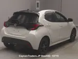 2021 Toyota Yaris PEARL 2 Sedan for sale, Japanese used car export - photo 3 of 21 | GULJI TRADERS