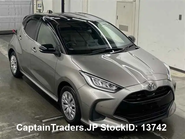 2021 Toyota Yaris SIVER GREY Sedan for sale, Japanese used car export | GULJI TRADERS