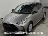 2021 Toyota Yaris SIVER GREY Sedan for sale, Japanese used car export - photo 5 of 13 | GULJI TRADERS