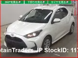 2021 Toyota Yaris Pearl white Sedan for sale, Japanese used car export - photo 4 of 10 | GULJI TRADERS