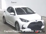 2021 Toyota Yaris Pearl white Sedan for sale, Japanese used car export - photo 1 of 9 | GULJI TRADERS
