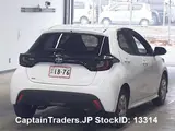 2021 Toyota Yaris Pearl white Sedan for sale, Japanese used car export - photo 6 of 9 | GULJI TRADERS