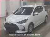 2023 Toyota Yaris Pearl Sedan for sale, Japanese used car export - photo 4 of 16 | GULJI TRADERS
