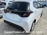 2023 Toyota Yaris Pearl Sedan for sale, Japanese used car export - photo 11 of 16 | GULJI TRADERS