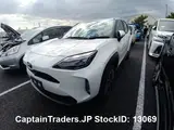 2022 Toyota Yaris Cross Pearl white SUV for sale, Japanese used car export - photo 35 of 46 | GULJI TRADERS