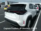2023 Toyota Yaris Cross Pearl white SUV for sale, Japanese used car export - photo 27 of 37 | GULJI TRADERS