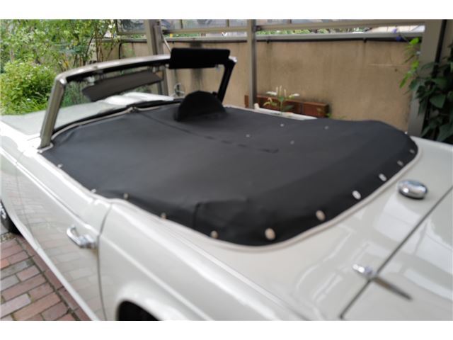 1966 Triumph TR4AIRS TR4AIRS White Sedan for sale, Japanese used car export - photo 1 of 7 | GULJI TRADERS