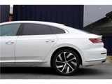 2017 Volkswagen Arteon R-Line 4 Motion White Sedan for sale, Japanese used car export - photo 51 of 79 | GULJI TRADERS