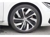 2017 Volkswagen Arteon R-Line 4 Motion White Sedan for sale, Japanese used car export - photo 55 of 79 | GULJI TRADERS
