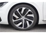 2017 Volkswagen Arteon R-Line 4 Motion White Sedan for sale, Japanese used car export - photo 57 of 79 | GULJI TRADERS