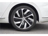 2017 Volkswagen Arteon R-Line 4 Motion White Sedan for sale, Japanese used car export - photo 58 of 79 | GULJI TRADERS