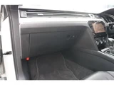 2017 Volkswagen Arteon R-Line 4 Motion White Sedan for sale, Japanese used car export - photo 68 of 79 | GULJI TRADERS