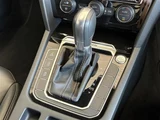 2017 Volkswagen Arteon Arteon R-Line 4M Advance Black Sedan for sale, Japanese used car export - photo 12 of 24 | GULJI TRADERS