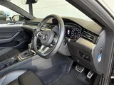 2017 Volkswagen Arteon Arteon R-Line 4M Advance Black Sedan for sale, Japanese used car export - photo 18 of 24 | GULJI TRADERS