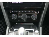 2017 Volkswagen Arteon R-Line 4Motion Advance 4WD White Sedan for sale, Japanese used car export - photo 10 of 24 | GULJI TRADERS