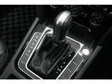 2017 Volkswagen Arteon R-Line 4Motion Advance 4WD White Sedan for sale, Japanese used car export - photo 11 of 24 | GULJI TRADERS