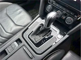 2018 Volkswagen Arteon R-Line 4Motion Advance 4WD Pearl Sedan for sale, Japanese used car export - photo 48 of 54 | GULJI TRADERS