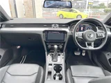 2018 Volkswagen Arteon TSI 4Motion R-Line Advance Pearl Sedan for sale, Japanese used car export - photo 21 of 30 | GULJI TRADERS