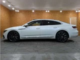 2018 Volkswagen Arteon R-Line 4Motion Advance 4WD White Sedan for sale, Japanese used car export - photo 7 of 69 | GULJI TRADERS