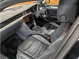 2018 Volkswagen Arteon R-Line 4Motion Advance 4WD White Sedan for sale, Japanese used car export - photo 57 of 69 | GULJI TRADERS