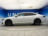 2018 Volkswagen Arteon R-Line 4Motion Advance Pearl Sedan for sale, Japanese used car export - photo 15 of 30 | GULJI TRADERS