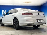 2018 Volkswagen Arteon R-Line 4Motion Advance Pearl Sedan for sale, Japanese used car export - photo 16 of 30 | GULJI TRADERS